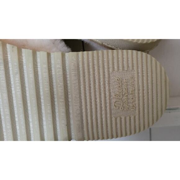 Dluxe by Dearfoams Women's L (10) Memory Foam Lamb Fur Slide Slippers - Picture 8 of 10